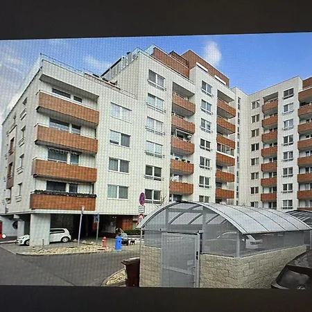 In Nobelova, Free Parking, Near Center Apartmán *