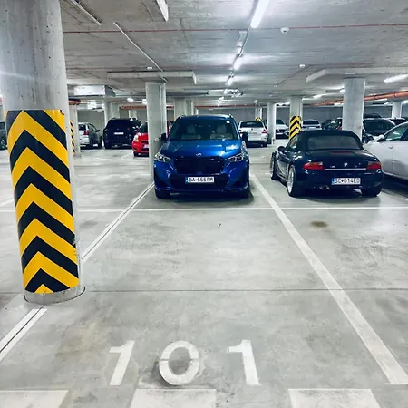 In Nobelova, Free Parking, Near Center Apartmán